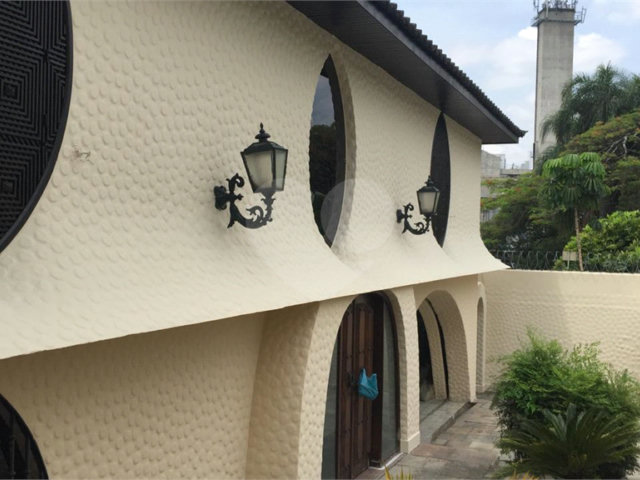 Sobrado à venda com 4 suítes em Jardim Guedala, São Paulo, SP