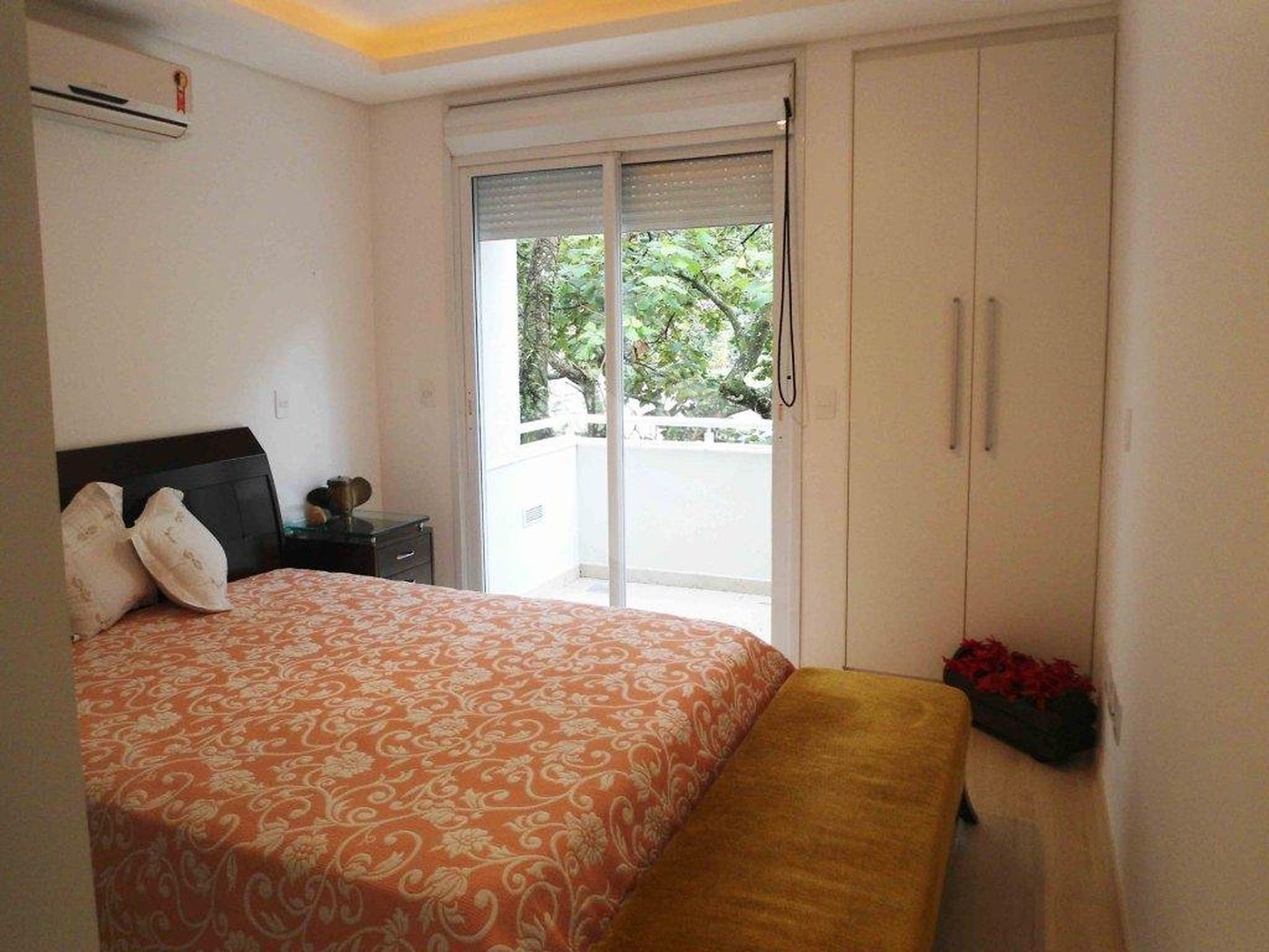 Casa à venda com 4 suítes no condomínio Vila Alba, São Paulo - SP