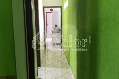 Sobrado para venda.