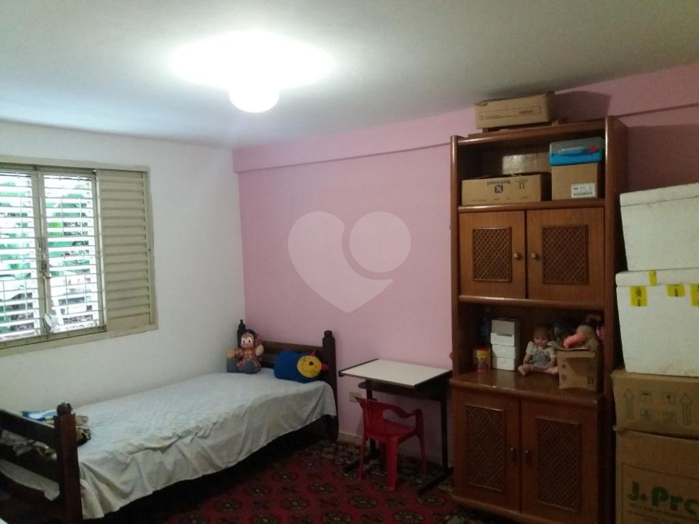 Casa à venda com 4 quartos, sendo 1 suíte,  em Jardim Helga, São Paulo, SP