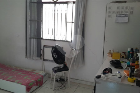 Casa à venda com 3 quartos em Santíssimo, Rio de Janeiro, RJ