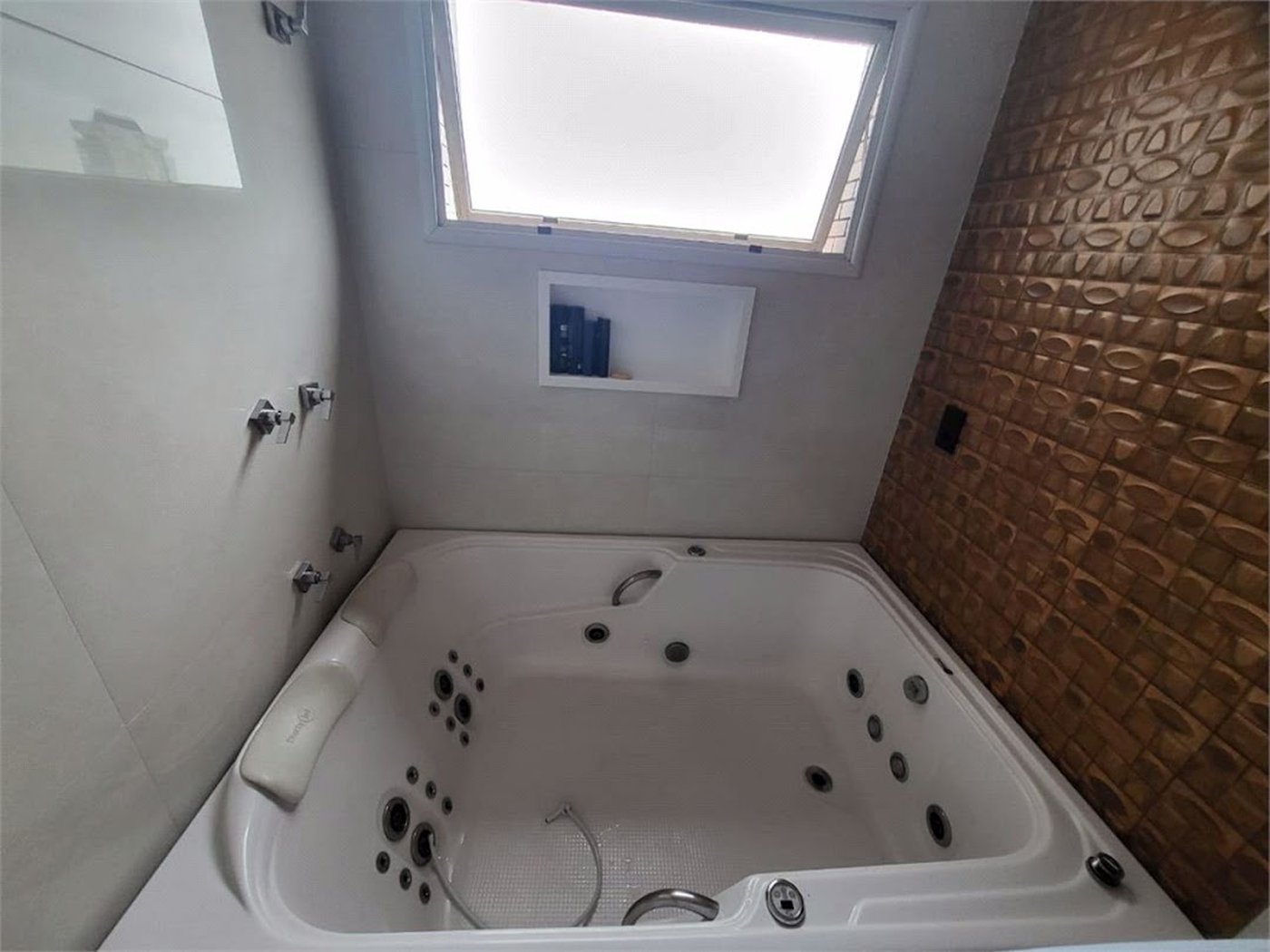 Apartamento Residencial à venda, Gonzaga, Santos - AP1097.