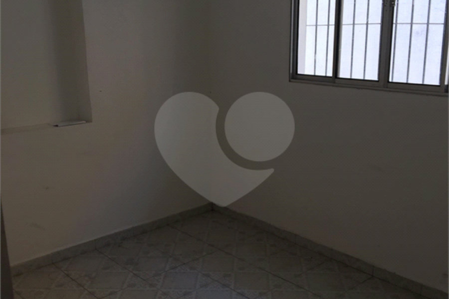 Sobrado à venda com 4 quartos, sendo 1 suíte, em Tremembé, São Paulo, SP