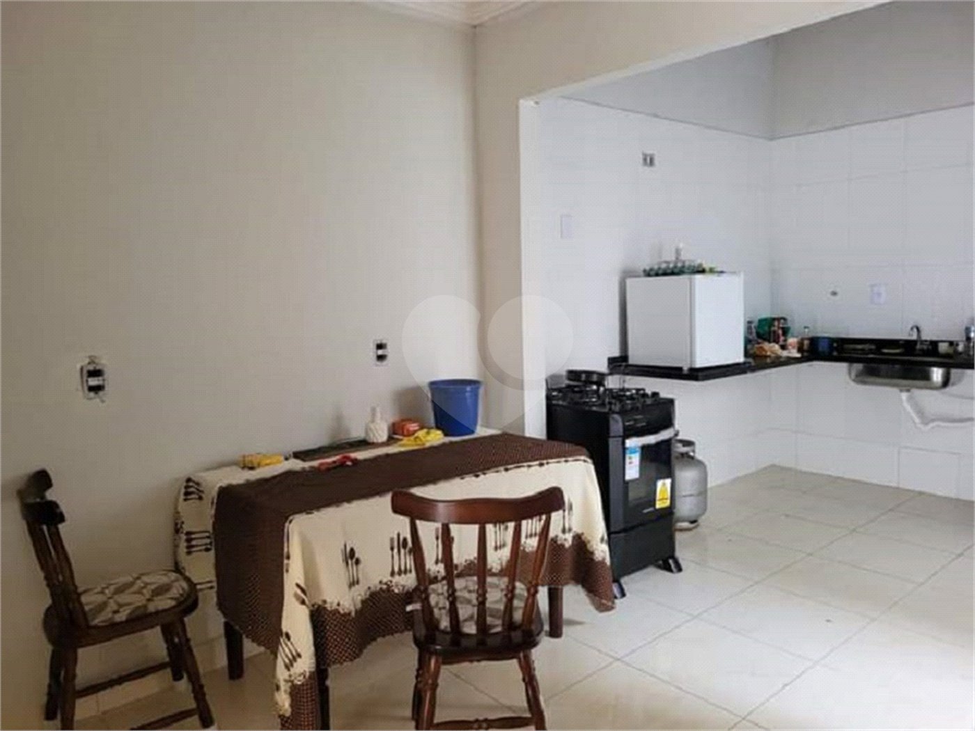 Sobrado à venda com 2 quartos no Centro, Pinhalzinho, SP
