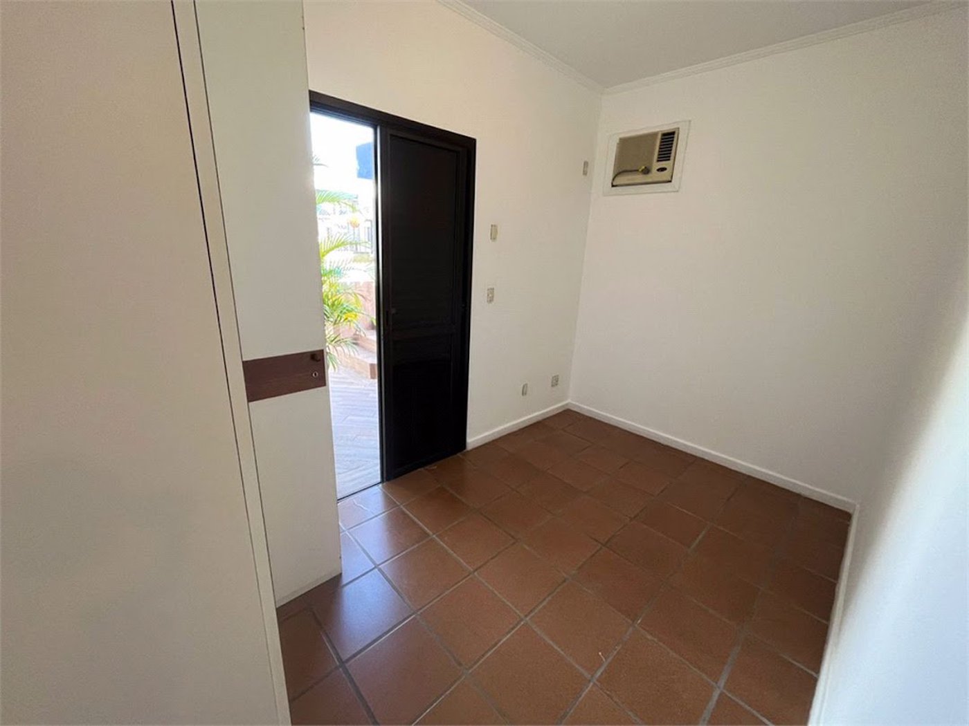 Apartamento com 4 dormitórios à venda, 259 m² por R$ 900.000,00 - Jardim Três Marias - Guarujá/SP