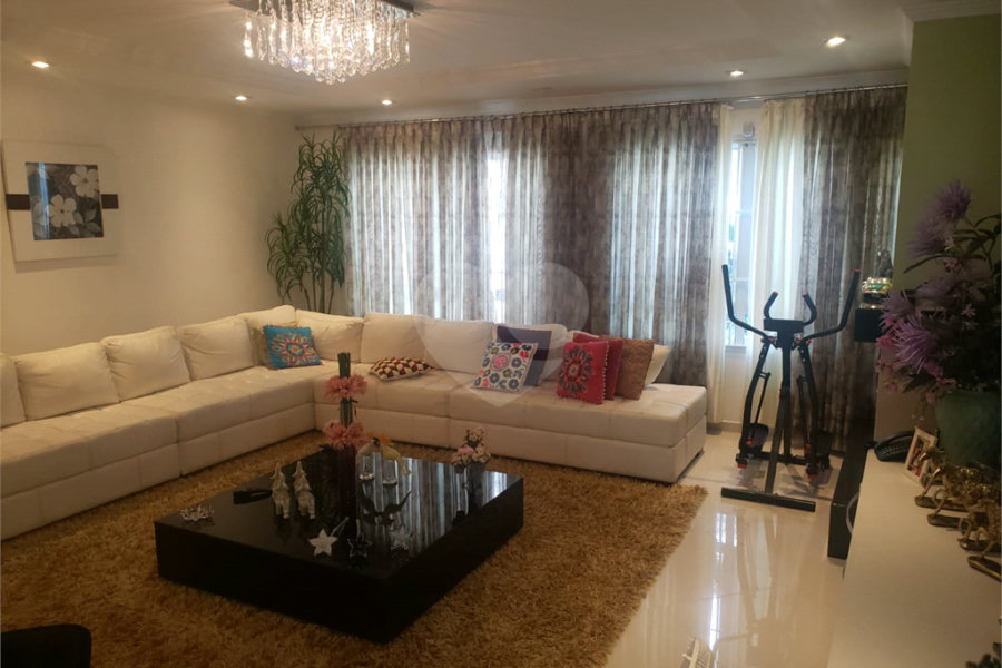 Casa à venda com 4 suítes em Santana, São Paulo, SP