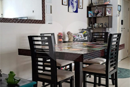 Apartamento à venda com 3 quartos, sendo 1 suíte,  em Vila Olímpia, São Paulo, SP