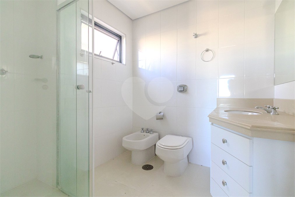 Apartamento para alugar com 3 quartos, sendo 1 suíte, em Vila Hamburguesa, São Paulo, SP