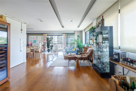Apartamento à venda com 4 quartos, sendo 2 suítes,  em Jardim Panorama, São Paulo, SP