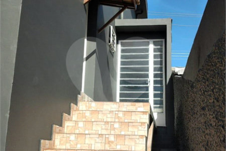 Sobrado à venda com 3 quartos, sendo 1 suíte, em Chora Menino, São Paulo, SP