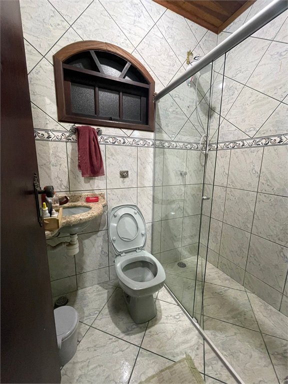 Sobrado à venda com 4 quartos, sendo 1 suíte,  em Vila Suissa, Mogi das Cruzes, SP