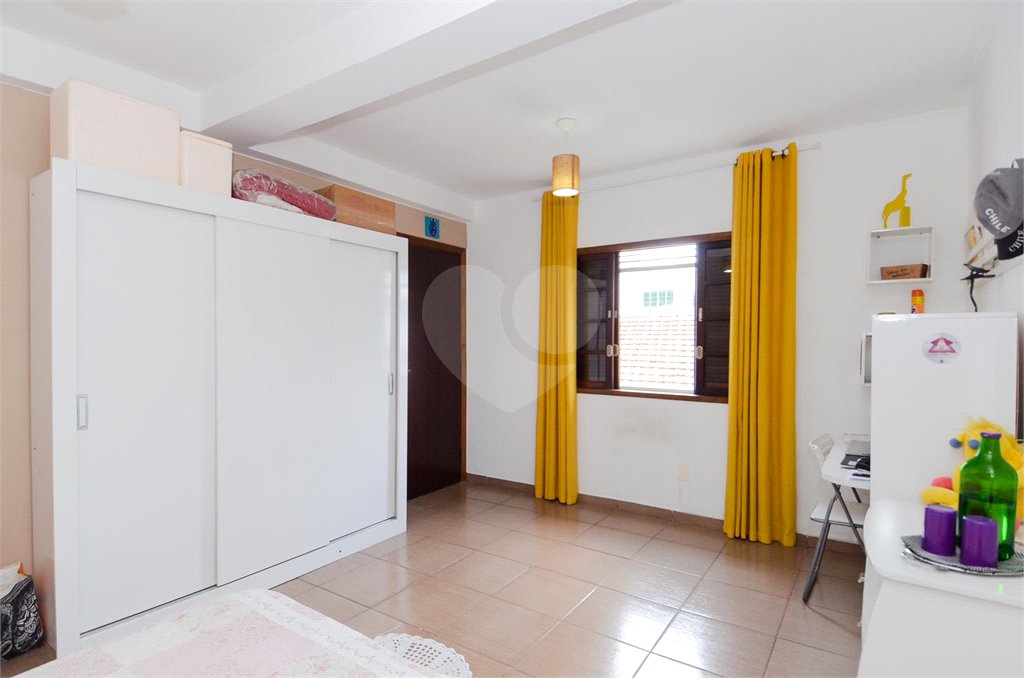 Casa à venda com 4 quartos, sendo 1 suíte, em Jardim Nova Taboão, Guarulhos, SP