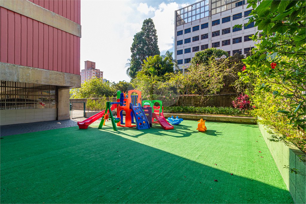 Apartamento à venda com 3 quartos em Santo Amaro, São Paulo, SP