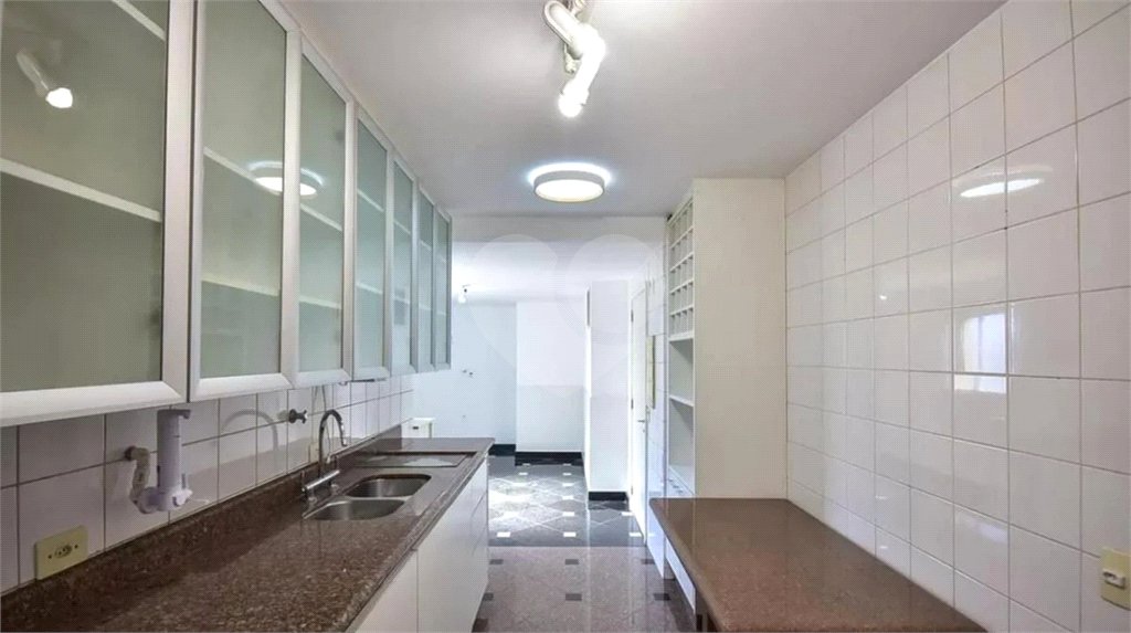 Cobertura à venda com 3 quartos, sendo 2 suítes,  em Paraíso do Morumbi, São Paulo, SP