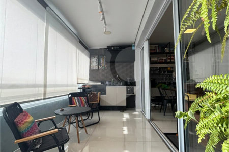 Apartamento à venda com 2 quartos, sendo 1 suíte,  em Tatuapé, São Paulo, SP