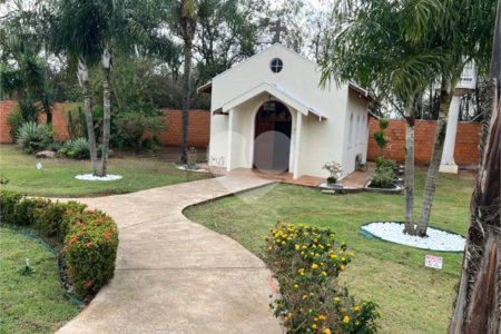 Casa à venda com 3 quartos, sendo 1 suíte, no condomínio Village Moutonnée, Salto - SP