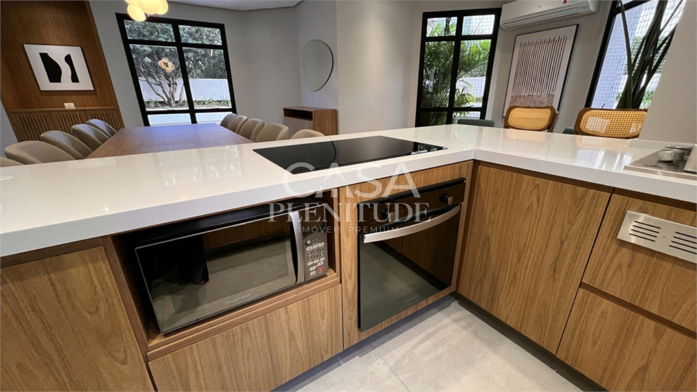Apartamento à venda com 4 quartos, sendo 1 suíte,  em Vila Mariana, São Paulo, SP