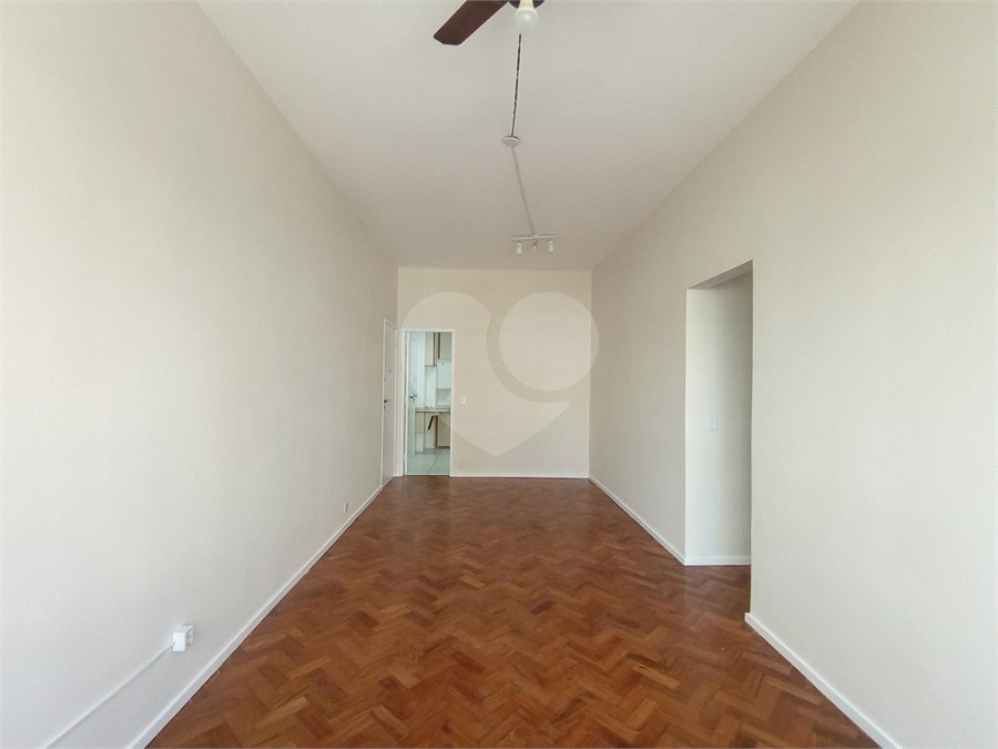 Apartamento à venda com 3 quartos, sendo 1 suíte,  em Tijuca, Rio de Janeiro, RJ