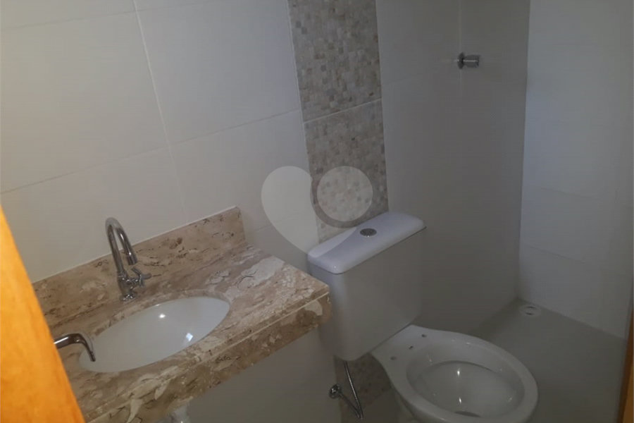 Casa à venda com 2 suítes no condomínio martinha, São Paulo - SP