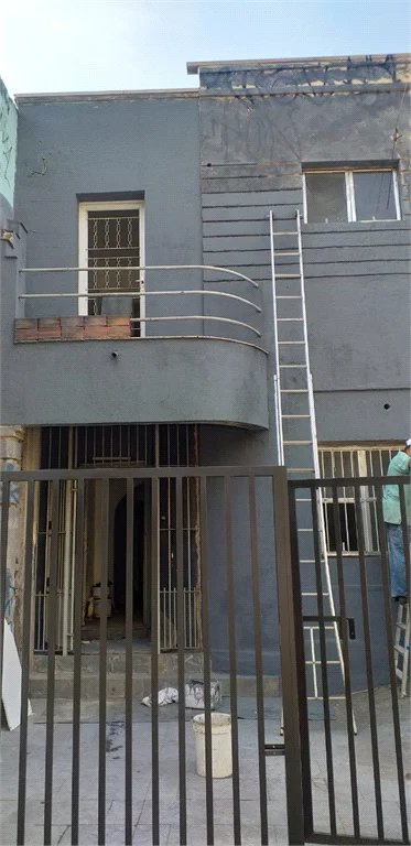 Sobrado à venda ou para alugar com 4 quartos em Água Branca, São Paulo, SP