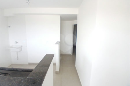 Apartamento à venda com 2 quartos em Vila dos Remédios, São Paulo, SP