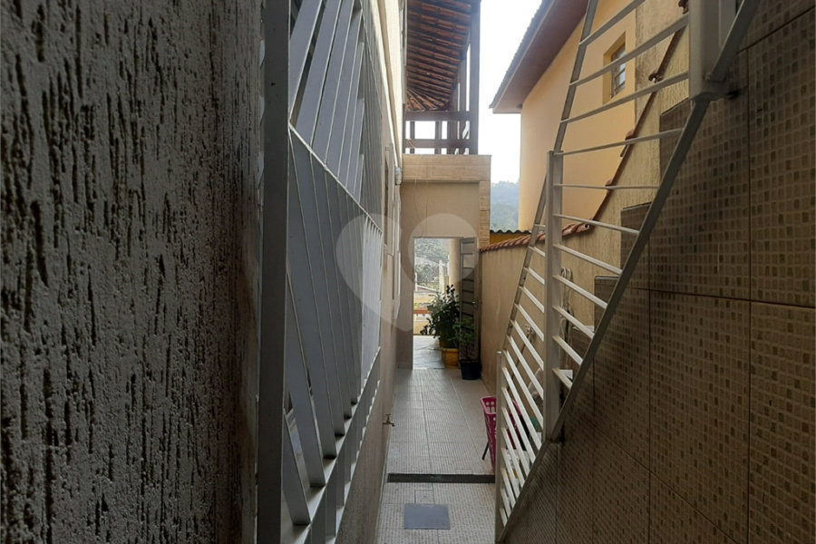 Sobrado à venda com 3 quartos, sendo 1 suíte, em Tremembé, São Paulo, SP