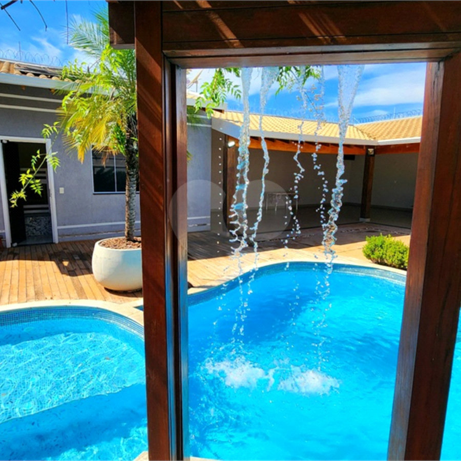 Casa à venda com 1 suíte em Jardim Pinheiros (vila Xavier), Araraquara, SP