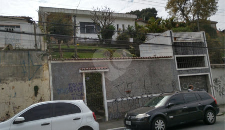Sobrado à venda com 3 quartos em Tremembé, São Paulo, SP
