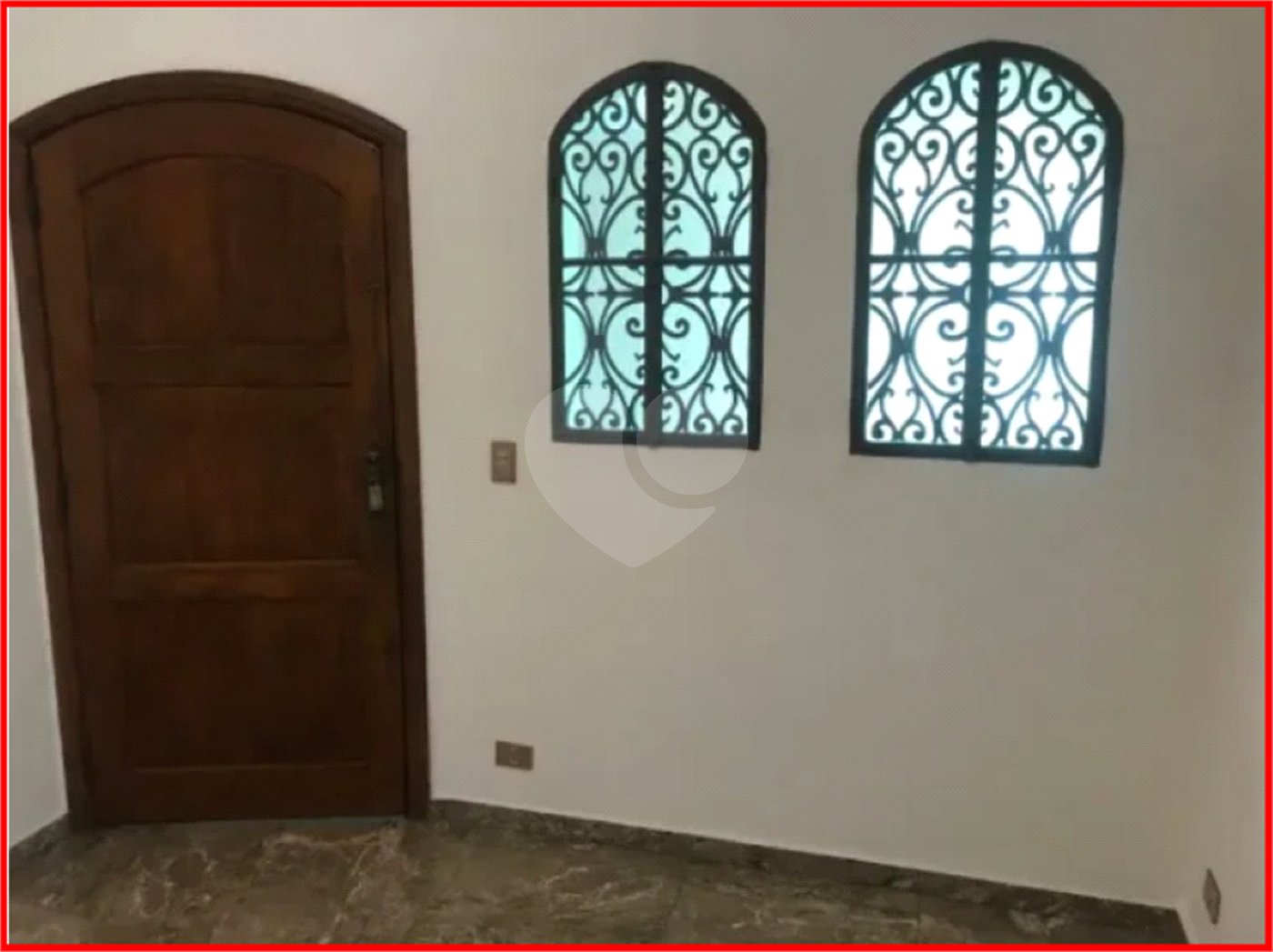 Sobrado à venda com 3 quartos, sendo 1 suíte, em Ferreira, São Paulo, SP