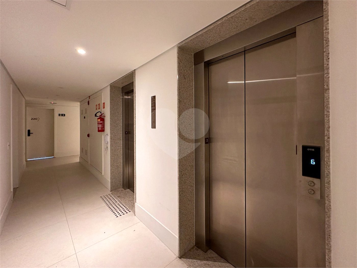 Apartamento à venda ou para alugar com 1 suíte em Campo Belo, São Paulo, SP