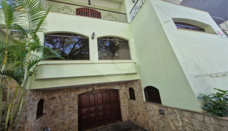 Sobrado à venda com 4 quartos, sendo 3 suítes,  em Jardim São Bento, São Paulo, SP