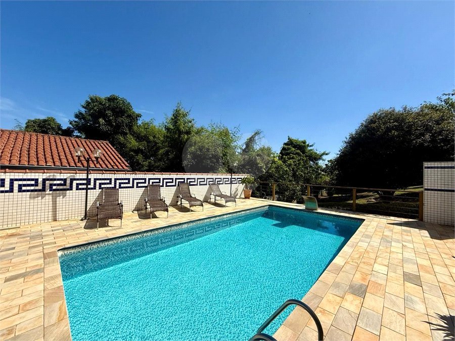 Casa à venda com 4 quartos, sendo 2 suítes,  no condomínio Morada da Lua, Vinhedo - SP