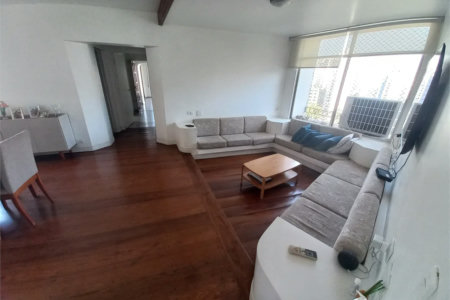 Apartamento à venda com 3 quartos, sendo 1 suíte,  em Vila Andrade, São Paulo, SP
