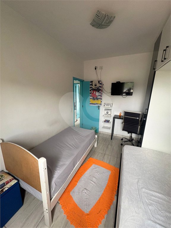 Casa à venda com 2 quartos no condomínio Carvalho Lagares, Poá - SP