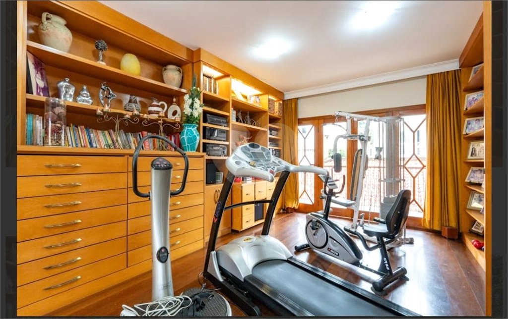 Casa à venda ou para alugar com 5 suítes no condomínio Residencial Morumbi, São Paulo - SP