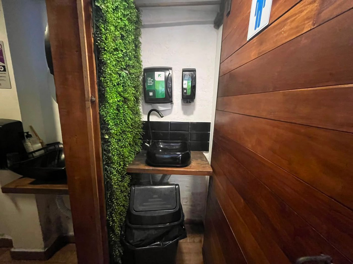 Ponto comercial à venda por R$ 350.000 - Barra Funda - Guarujá/SP