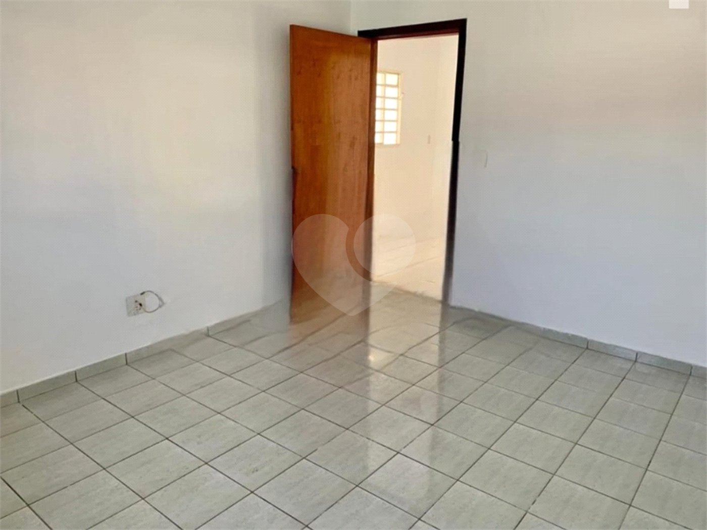 Casa à venda com 2 quartos, sendo 1 suíte,  em Jardim Pitangueiras I, Jundiaí, SP