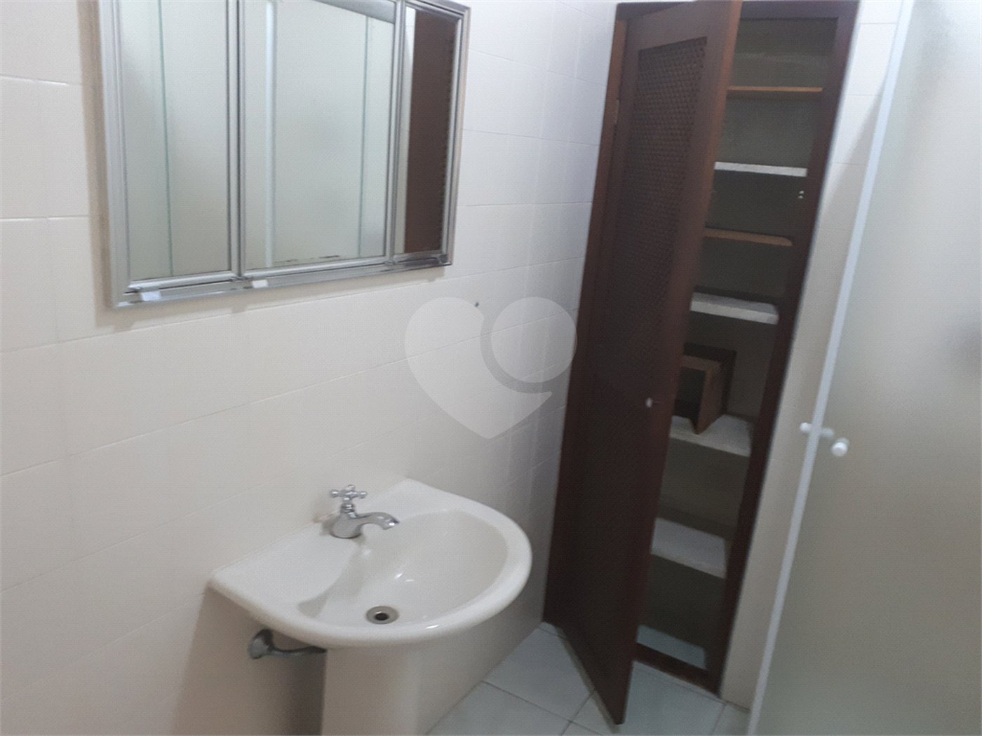 Sobrado para alugar com 2 quartos, sendo 1 suíte,  em Água Fria, São Paulo, SP