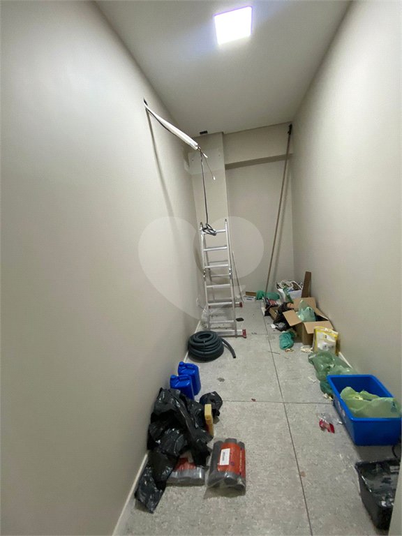 Salão para alugar em Vila Romanópolis, Ferraz de Vasconcelos, SP