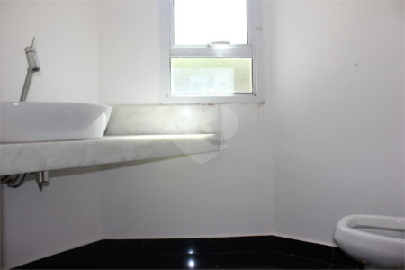 Casa à venda ou para alugar com 4 suítes em Alphaville, Santana de Parnaíba, SP