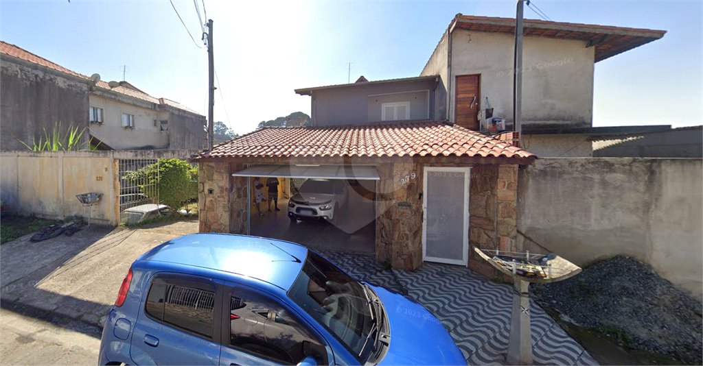 Sobrado à venda com 3 quartos, sendo 1 suíte, em Jardim Indaiá, Poá, SP