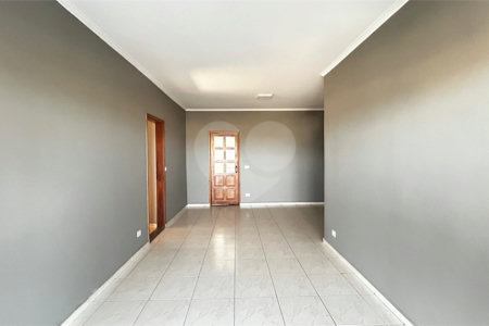 Apartamento à venda com 3 quartos, sendo 1 suíte, no Centro, Três Lagoas, MS