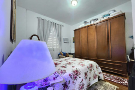 Casa próximo da praia com 3 dormitórios à venda, 128 m² por R$ 1.300.000 - Pompéia - Santos/SP