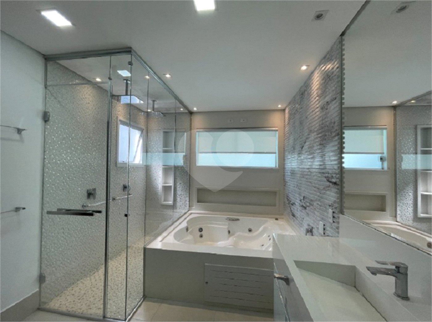 Casa à venda com 4 suítes em Jardim Imperial Hills Iii, Arujá, SP