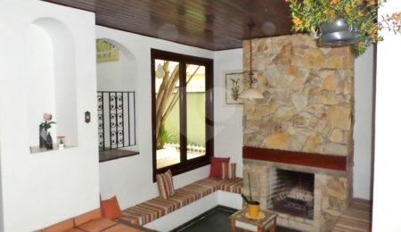 Casa à venda com 4 quartos, sendo 2 suítes, em Jardim Leonor, São Paulo, SP