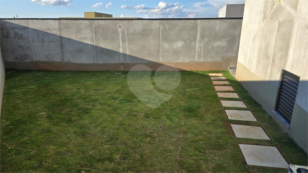 Lindo Sobrado Moderno duas Suítes Á/ C de 80m² Terreno de 150m² no Jd Jaraguá em Atibaia - SP