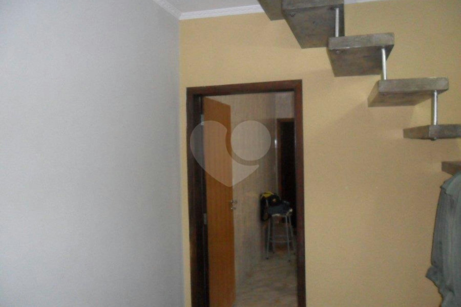 Sobrado à venda com 3 quartos, sendo 1 suíte, em Vila Romero, São Paulo, SP