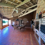 Casa à venda com 5 quartos, sendo 3 suítes, no condomínio Santa Teresa 1, Vinhedo - SP