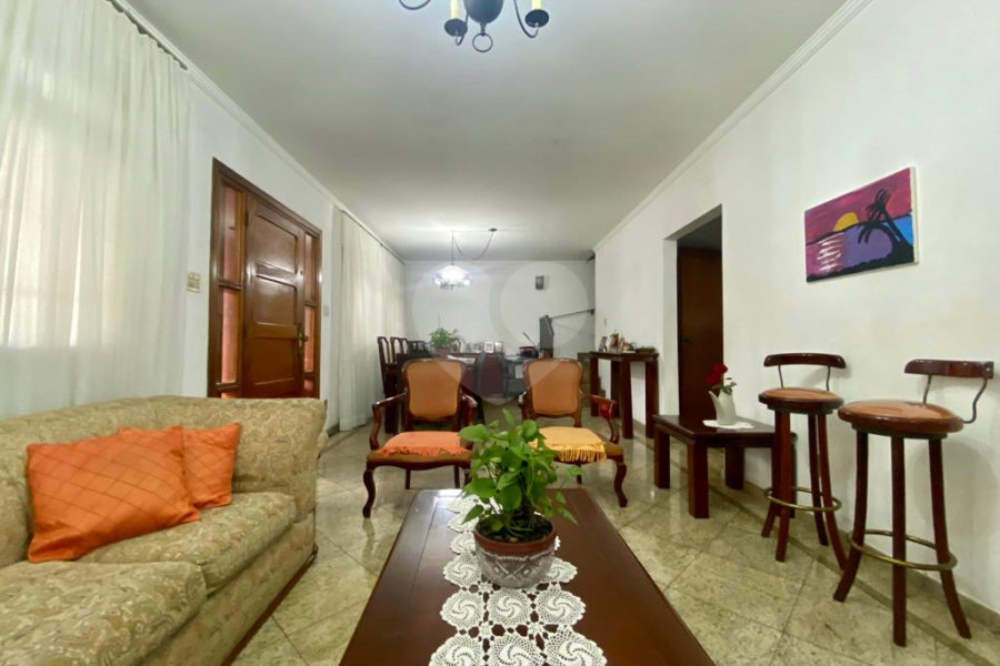 Casa à venda com 3 quartos, sendo 1 suíte, em Santana, São Paulo, SP