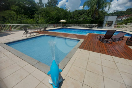 Casa à venda com 2 quartos, sendo 1 suíte, no condomínio Residencial Viva Vida, Cotia - SP